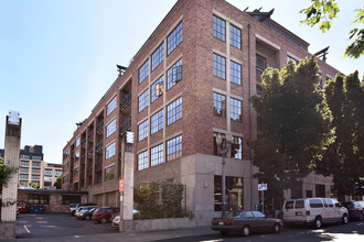 McKenzie Lofts in Portland, OR - Building Photo - Building Photo