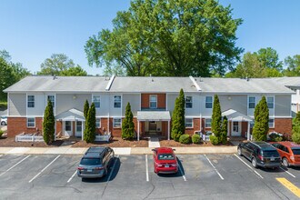 Hazel Hill in Fredericksburg, VA - Building Photo - Building Photo