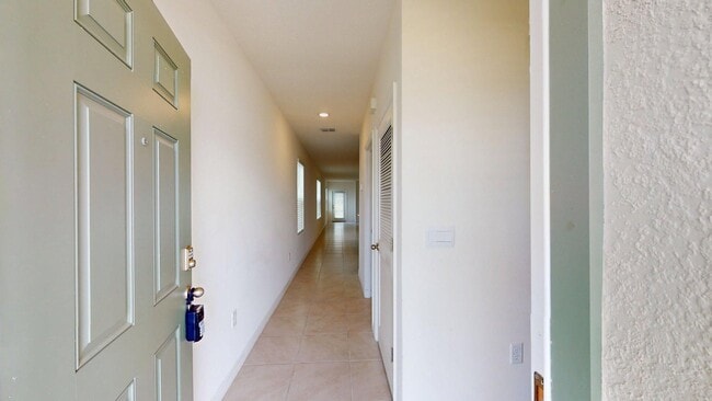 1125 Cascades Ave in Davenport, FL - Building Photo - Building Photo