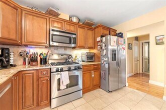239 72nd St, Unit 1 in North Bergen, NJ - Building Photo - Building Photo