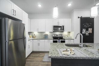 Seaview Apartments at Santa Rosa Beach in Santa Rosa Beach, FL - Foto de edificio - Building Photo