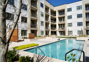 Morada Plano Apartments