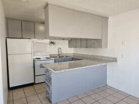 2428 Statz St, Unit Statz B in North Las Vegas, NV - Building Photo