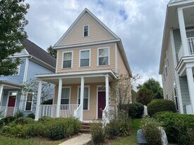 3687 Longfellow Rd in Tallahassee, FL - Building Photo