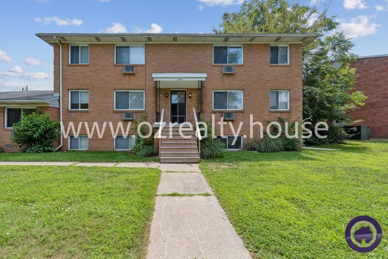 1733 Christian Ave in Toledo, OH - Building Photo