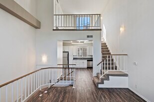 CentrePointe Apartments in Los Angeles, CA - Building Photo