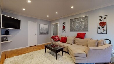 42 Barker Ave in White Plains, NY - Building Photo - Building Photo
