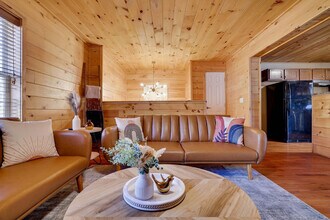 255 Hillary Dr W in Freeland, PA - Building Photo - Building Photo