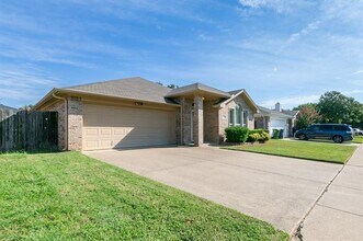 5509 Tiara Ct in Arlington, TX - Building Photo - Building Photo