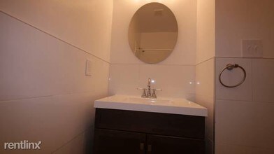 4310 Spruce St-Unit -Apt 2F in Philadelphia, PA - Foto de edificio - Building Photo