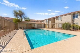 7300 W Pirates Cove Rd in Las Vegas, NV - Building Photo - Building Photo