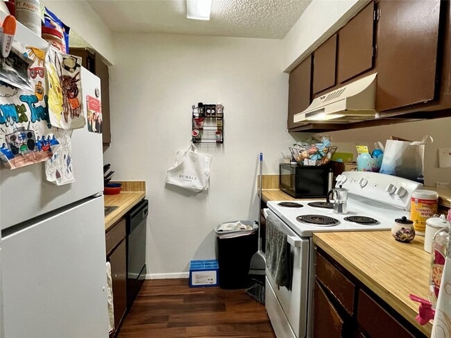 410 Bryan St, Unit 10 in Denton, TX - Building Photo - Building Photo