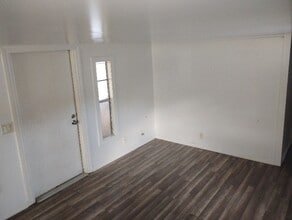 1017 June Terrace in Daytona Beach, FL - Foto de edificio - Building Photo