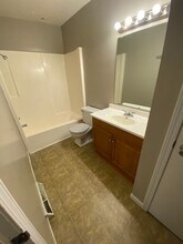 501 W Mauller Rd-Unit -Unit A in Columbia, MO - Foto de edificio - Building Photo