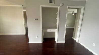 845 Augusta Dr in Houston, TX - Building Photo - Building Photo