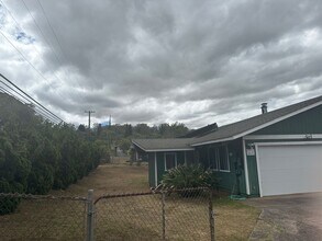 520 Olinda Rd in Makawao, HI - Building Photo - Building Photo
