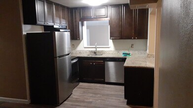 2311 Hadley St in Deltona, FL - Building Photo - Building Photo