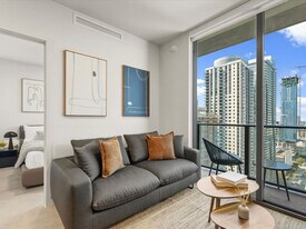 121 NE 5th St, Unit SI ID1468395P in Miami, FL - Building Photo