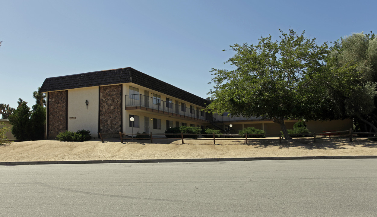 Kickapoo Manor in Yucca Valley, CA - Building Photo