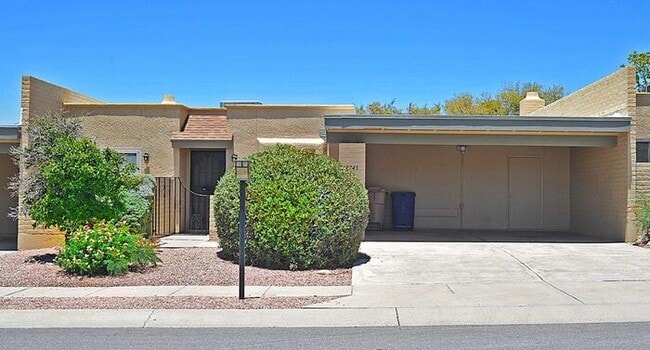 7745 E Rosewood St in Tucson, AZ - Building Photo - Building Photo