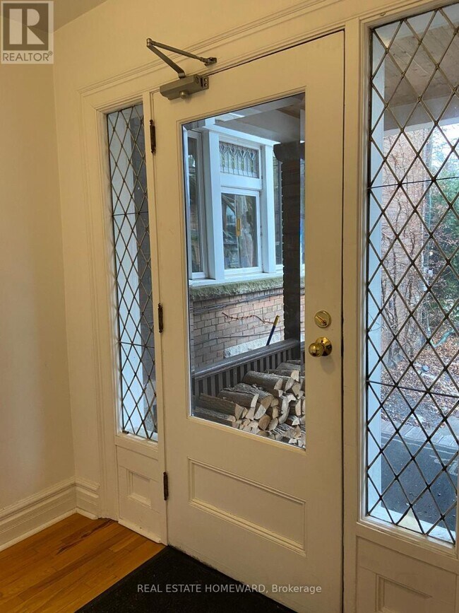 92 Indian Rd in Toronto, ON - Building Photo - Building Photo