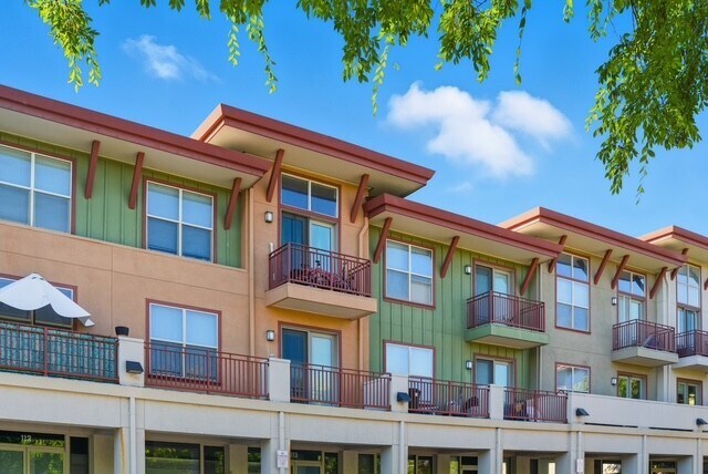 Park Lane Villas in Santa Rosa, CA - Foto de edificio