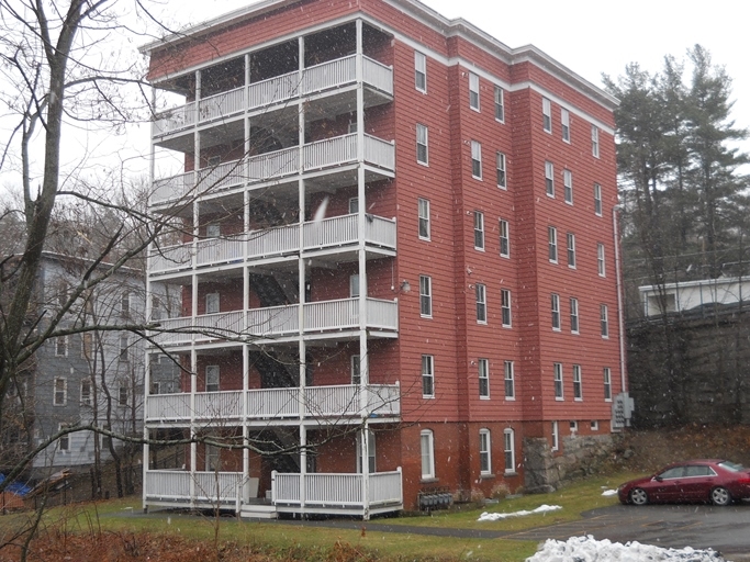 173 Mechanic St in Fitchburg, MA - Foto de edificio