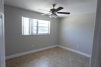 650 SW 2nd Ave, Unit 2520 in Boca Raton, FL - Building Photo - Building Photo