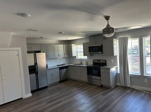 8206 Furray Rd in Houston, TX - Building Photo - Building Photo