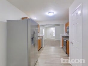 2437 Middle View Dr in Columbus, IN - Building Photo - Building Photo