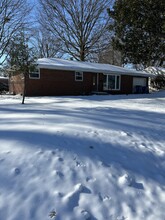 110 W Elmer St in Troy, IL - Foto de edificio - Building Photo