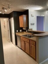 14829 Lenox Dr in Strongsville, OH - Building Photo - Building Photo