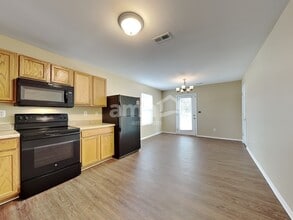 3104 Asheton Grove Ct in Winston-Salem, NC - Building Photo - Building Photo