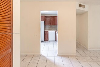 9460 Fontainebleau Blvd, Unit 134 in Miami, FL - Building Photo - Building Photo