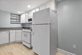 1170 Massachusetts Ave, Unit L2 in Cambridge, MA - Building Photo - Building Photo