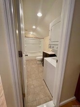 11 McCullums Ln in Highland Falls, NY - Foto de edificio - Building Photo