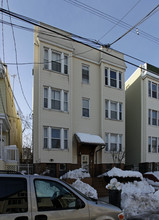 61 Randolph Ave in Jersey City, NJ - Building Photo - Building Photo