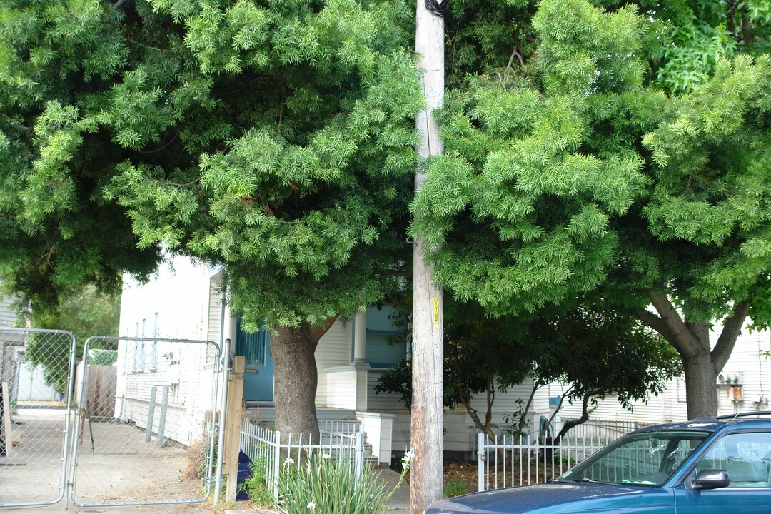 523 59th St in Oakland, CA - Foto de edificio