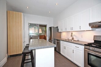 Leslieville- Entire House 3 Bedroom/1 Bath in Toronto, ON - Building Photo - Building Photo