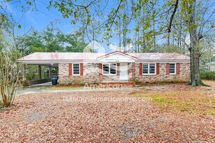 514 Warren St in Walterboro, SC - Building Photo