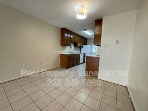 10642 Stanley Aubin Ln in Baton Rouge, LA - Building Photo - Building Photo