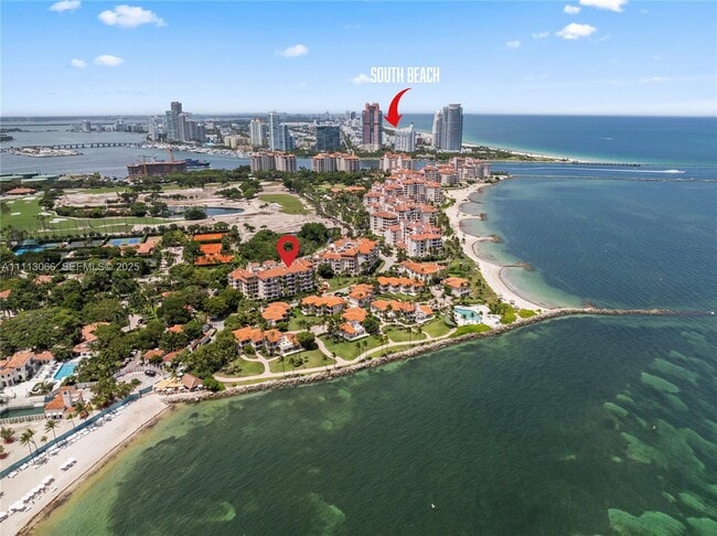 19143 Fisher Island Dr in Miami Beach, FL - Foto de edificio - Building Photo