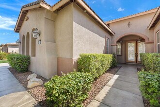 57806 Cantata Dr in La Quinta, CA - Building Photo - Building Photo