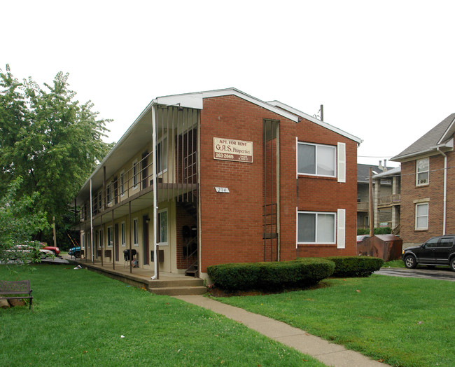 214 E Norwich Ave in Columbus, OH - Foto de edificio - Building Photo