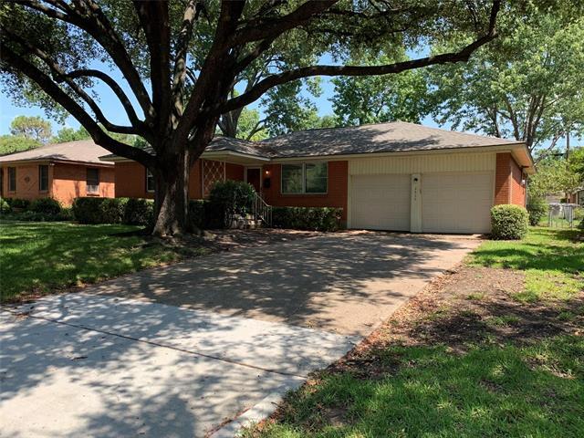 property at 2439 Dorrington Dr