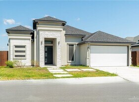 1505 E Encino Ave in Pharr, TX - Building Photo