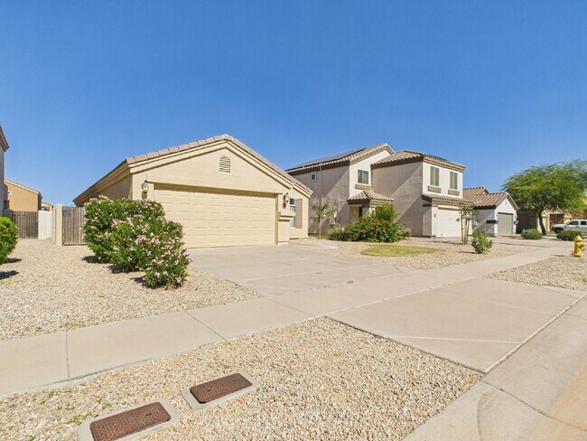 2296 W Roosevelt Ave in Coolidge, AZ - Foto de edificio - Building Photo