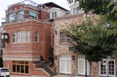 Three Sisters Building