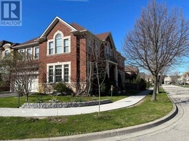 68 Green Meadows Cir in Toronto, ON - Building Photo