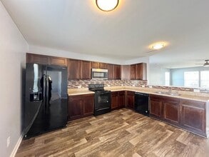 823 Georgia Oak Ln in Landis, NC - Building Photo - Building Photo